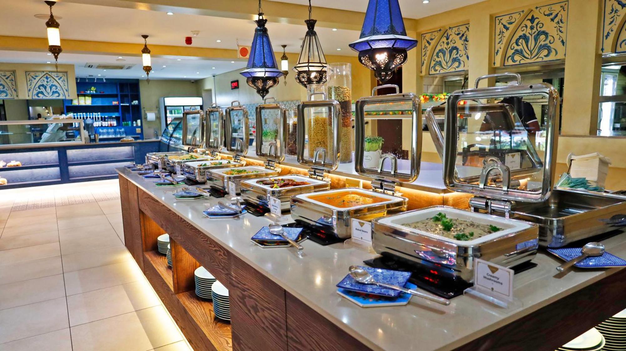 Qurtuba Hotel And Spa Sandown エクステリア 写真
