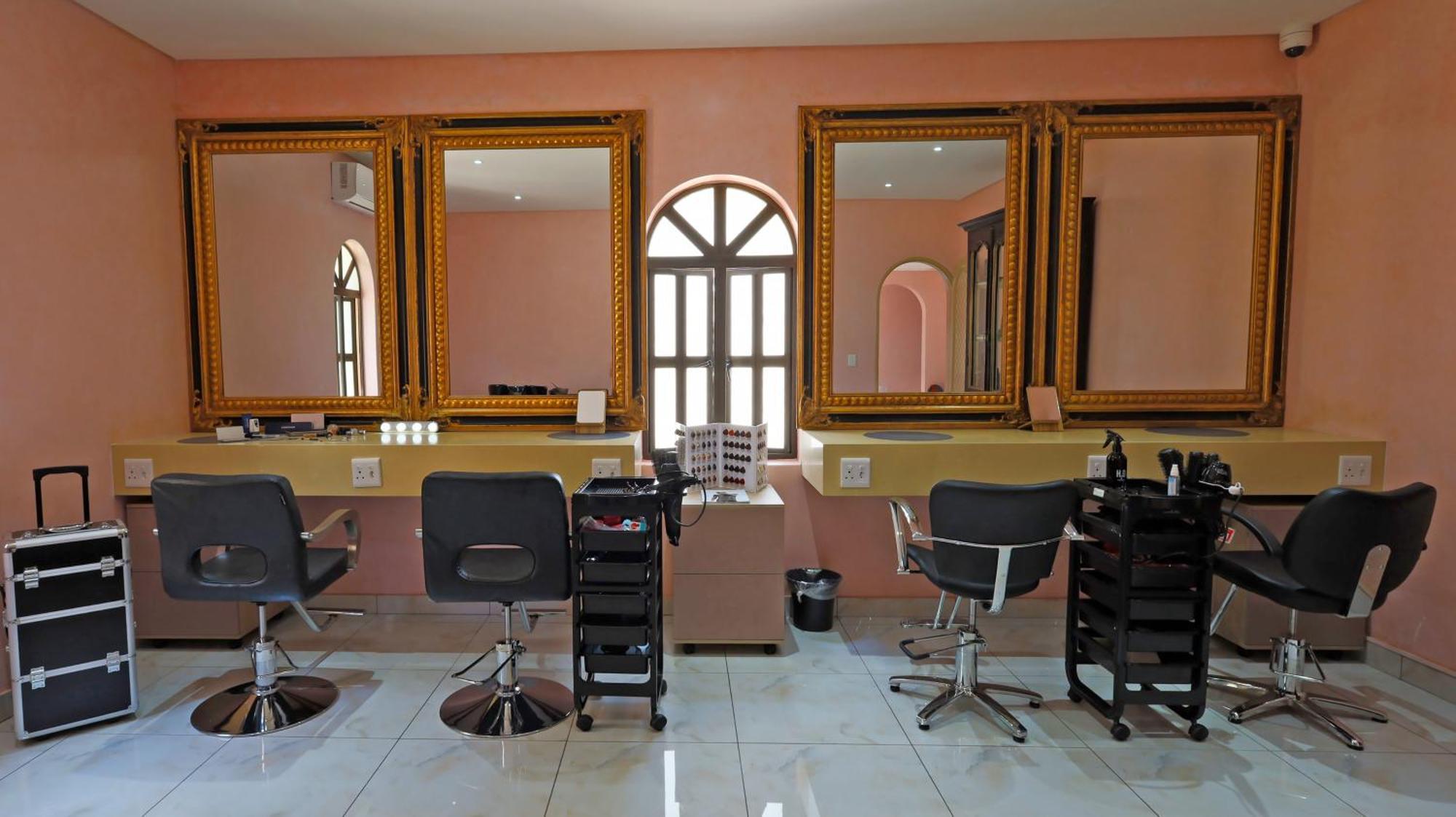 Qurtuba Hotel And Spa Sandown エクステリア 写真